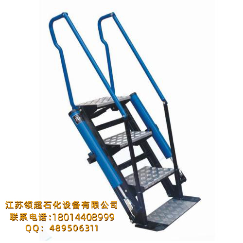 福建廈門(mén)客戶定制的折疊梯活動(dòng)梯（簡(jiǎn)易梯三步梯四步梯五步梯側(cè)裝梯）已發(fā)貨(1)